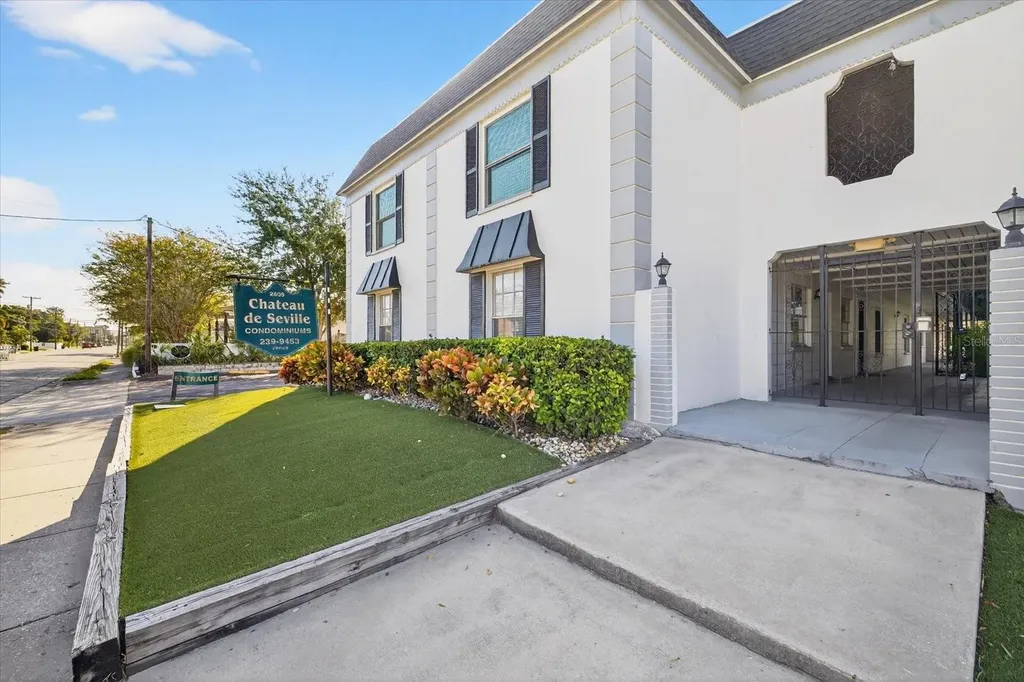 2808 W Azeele Street Tampa FL 33609
