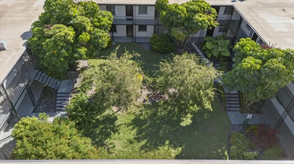 2808 W Azeele Street Tampa FL 33609