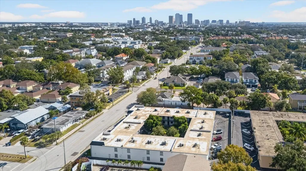 2808 W Azeele Street Tampa FL 33609