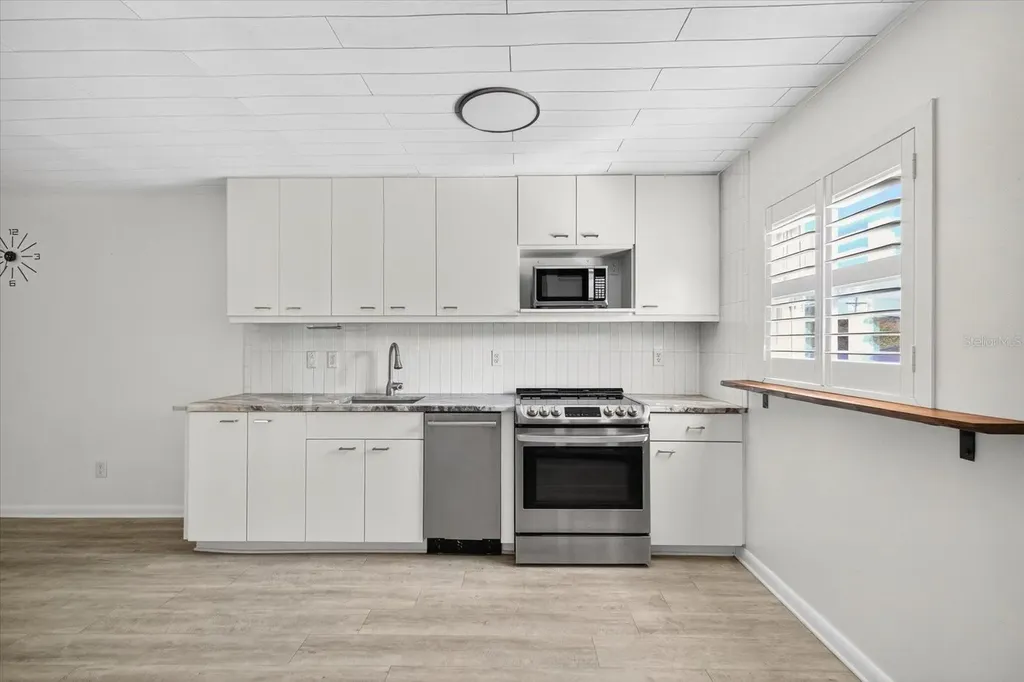 2808 W Azeele Street Tampa FL 33609