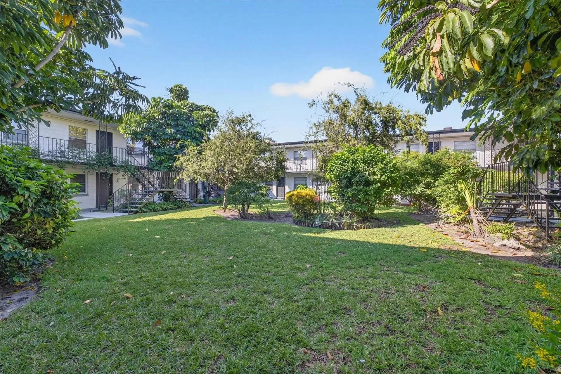 2808 W Azeele Street Tampa FL 33609