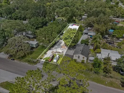 306 Avenue A Wahneta E Winter Haven FL 33880