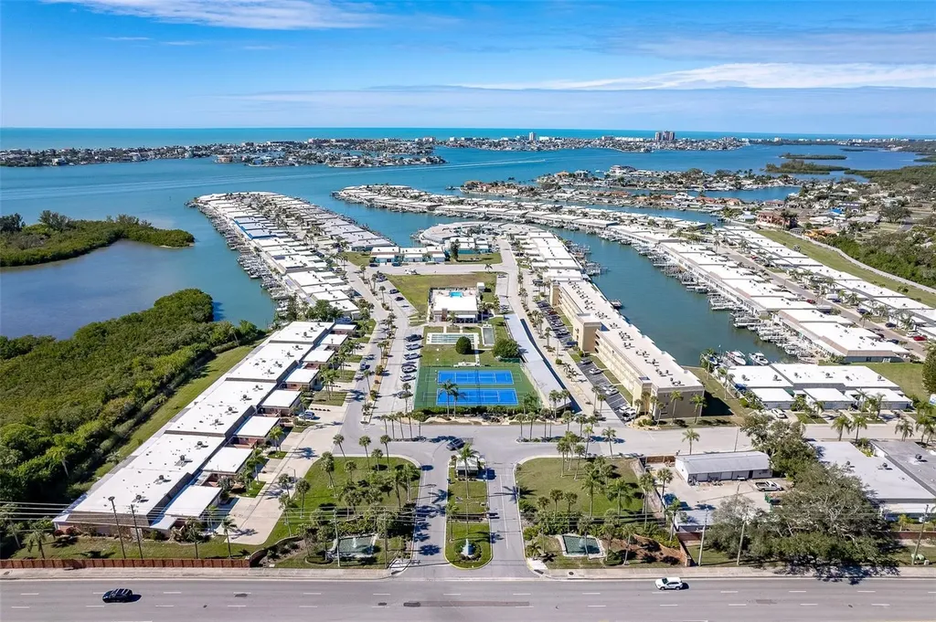 1 Boca Ciega Point Boulevard St Petersburg FL 33708