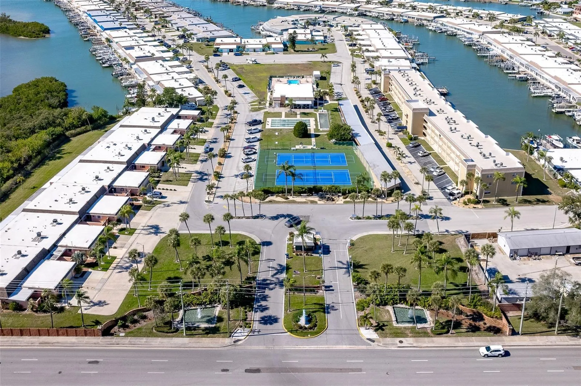 1 Boca Ciega Point Boulevard St Petersburg FL 33708
