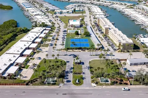 1 Boca Ciega Point Boulevard St Petersburg FL 33708