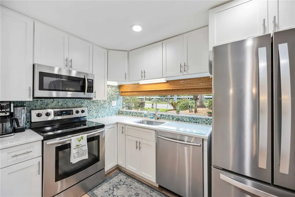 1166 W Peppertree Drive Sarasota FL 34242
