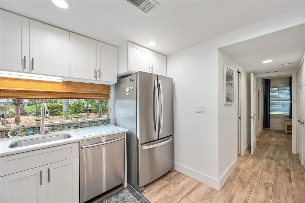 1166 W Peppertree Drive Sarasota FL 34242