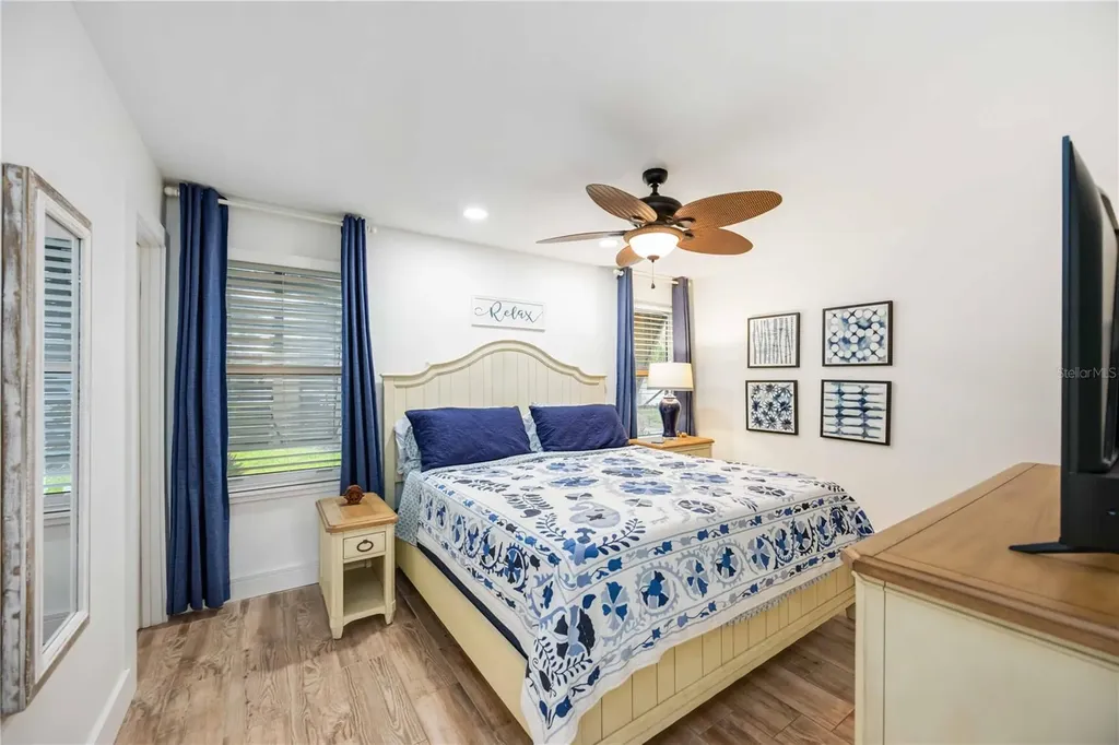 1166 W Peppertree Drive Sarasota FL 34242