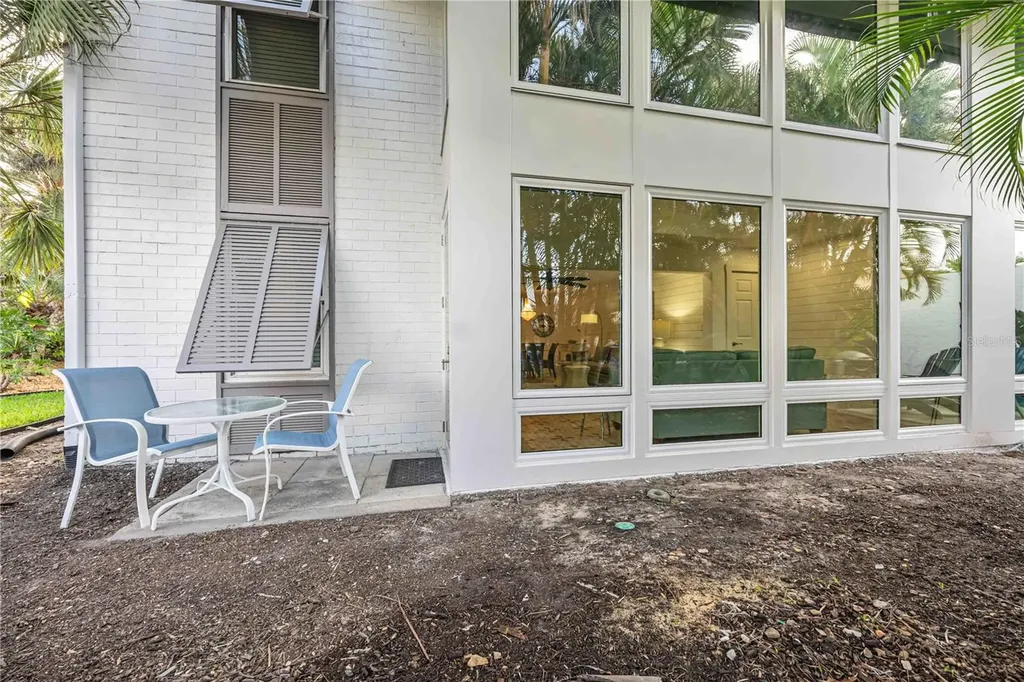 1166 W Peppertree Drive Sarasota FL 34242