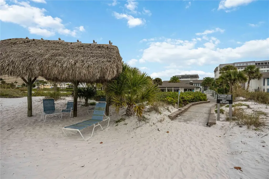 1166 W Peppertree Drive Sarasota FL 34242