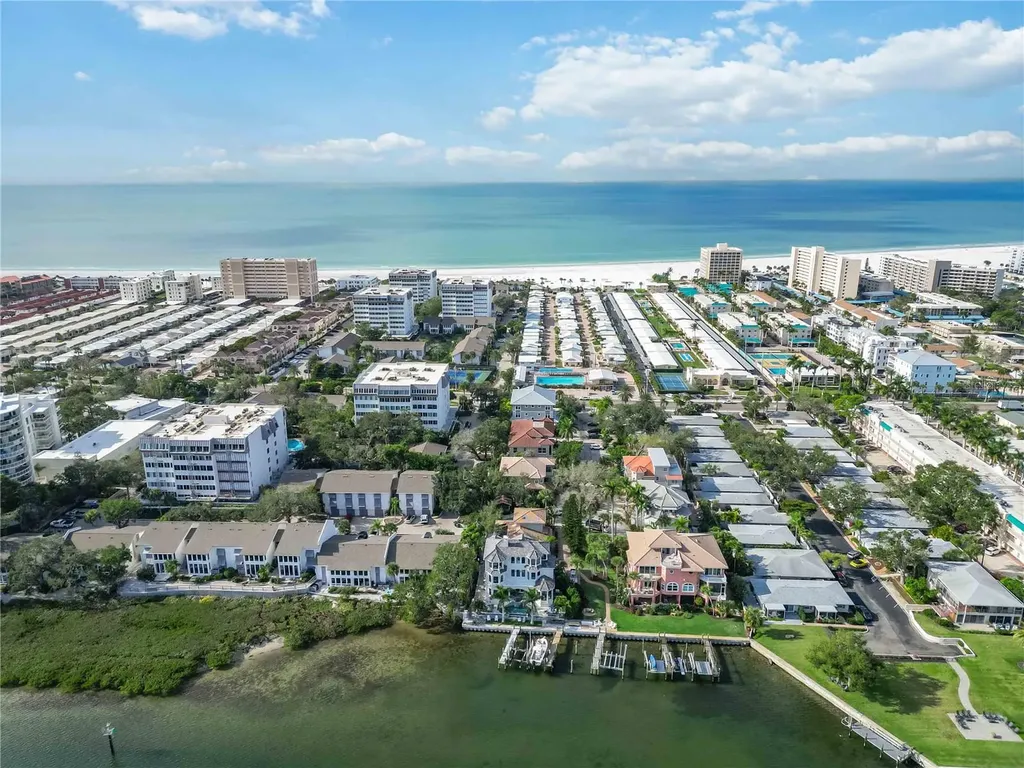 1166 W Peppertree Drive Sarasota FL 34242