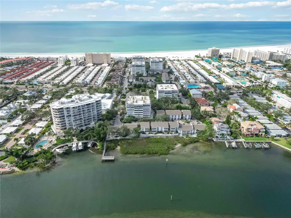 1166 W Peppertree Drive Sarasota FL 34242
