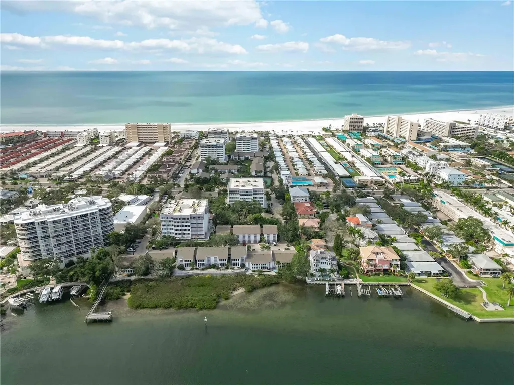 1166 W Peppertree Drive Sarasota FL 34242