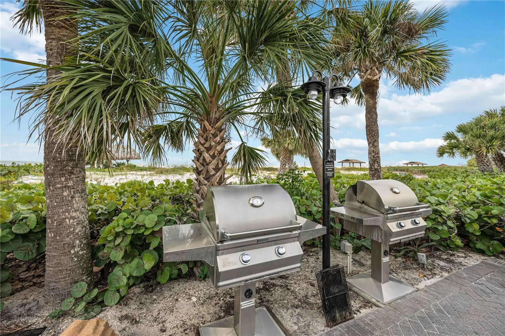 1166 W Peppertree Drive Sarasota FL 34242