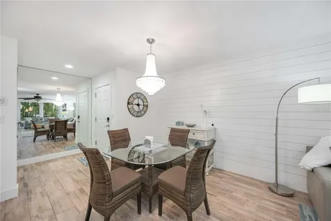 1166 W Peppertree Drive Sarasota FL 34242
