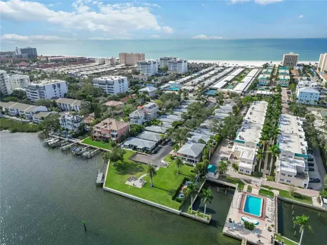 1166 W Peppertree Drive Sarasota FL 34242