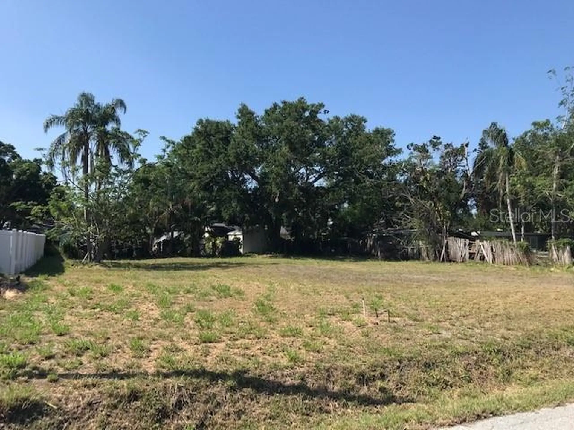 2930 Hawthorne Street Sarasota FL 34239
