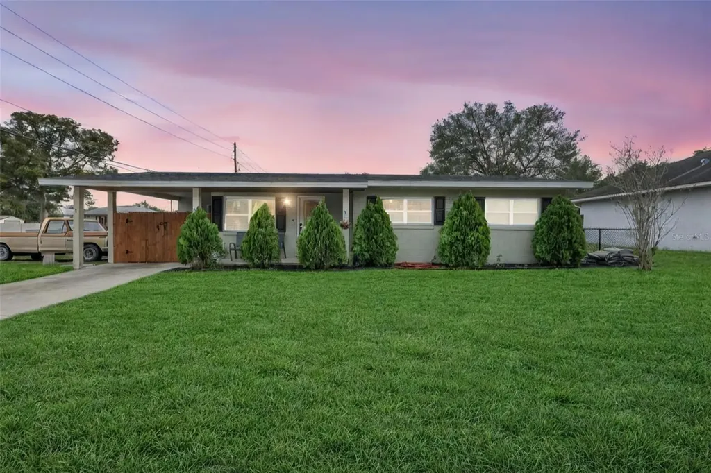 120 E Holly Drive Orange City FL 32763