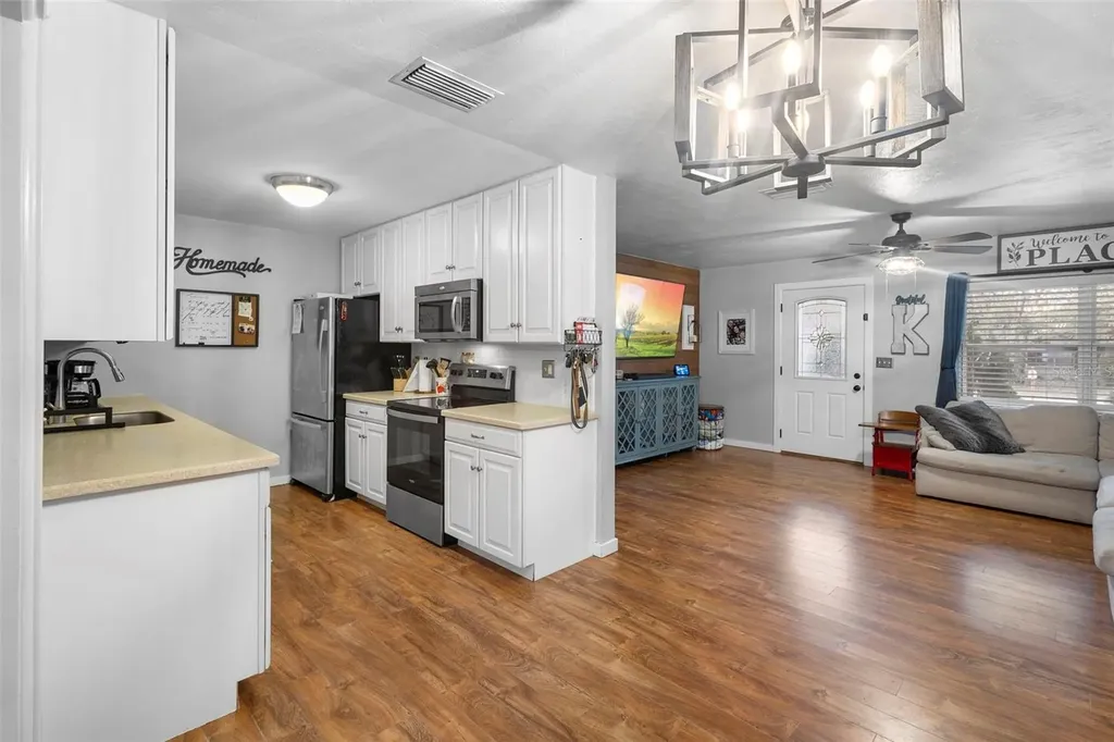 120 E Holly Drive Orange City FL 32763