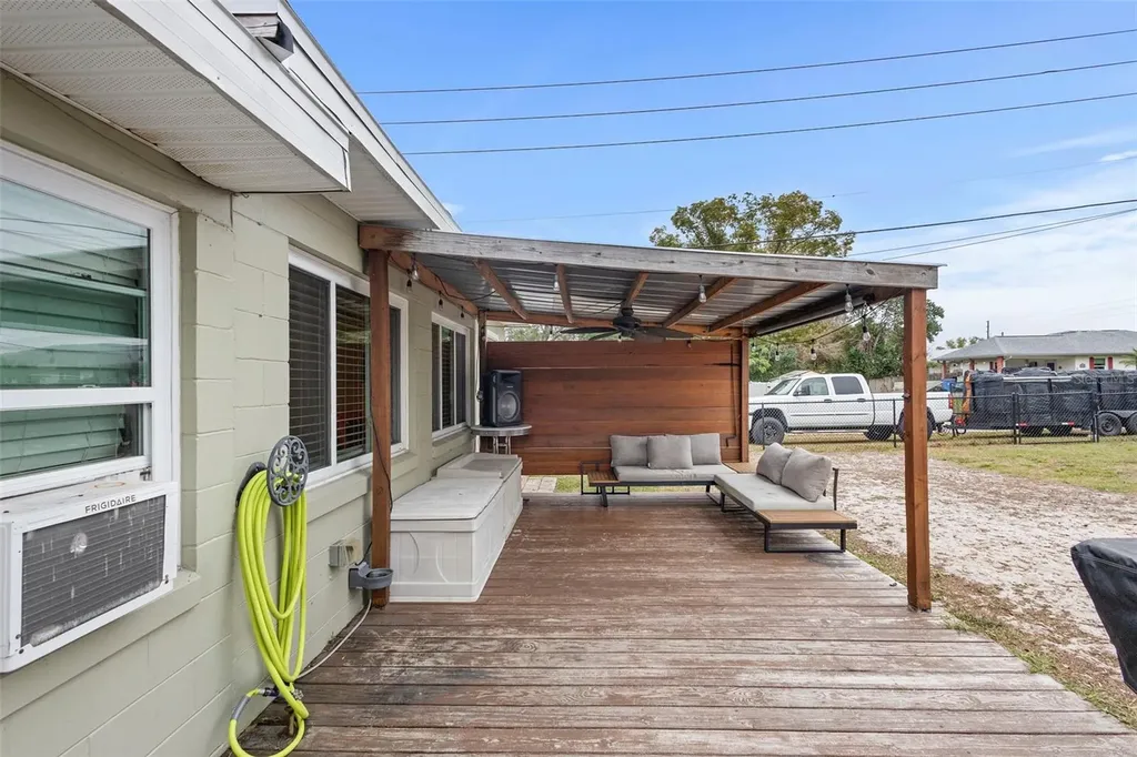 120 E Holly Drive Orange City FL 32763