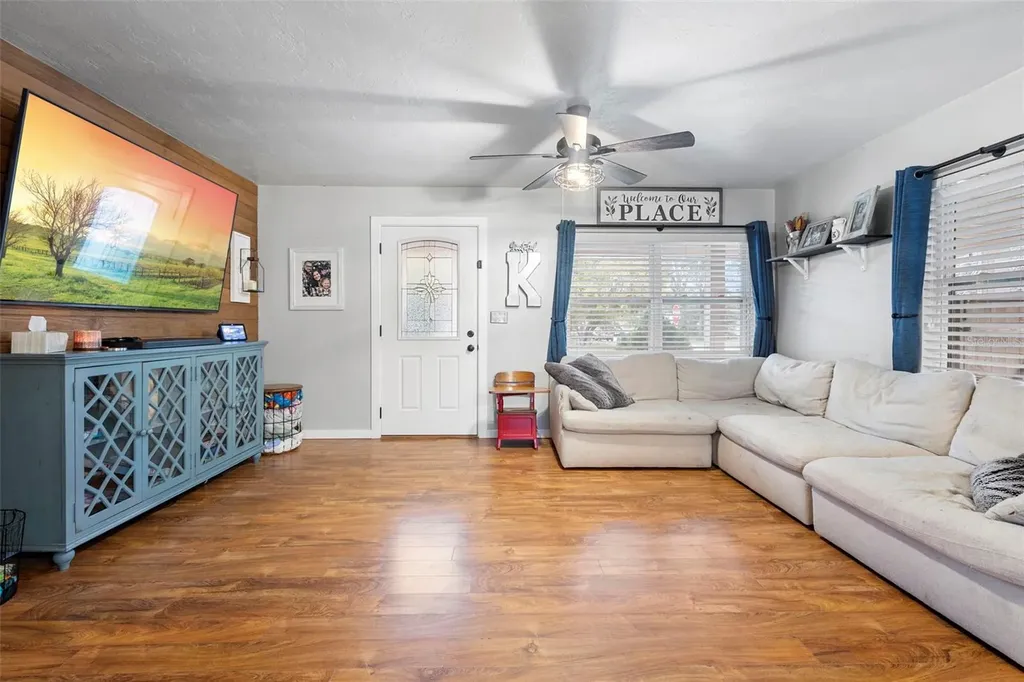 120 E Holly Drive Orange City FL 32763