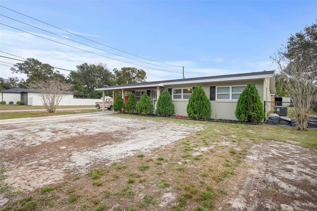 120 E Holly Drive Orange City FL 32763