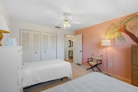 6188 80th Street N St Petersburg FL 33709