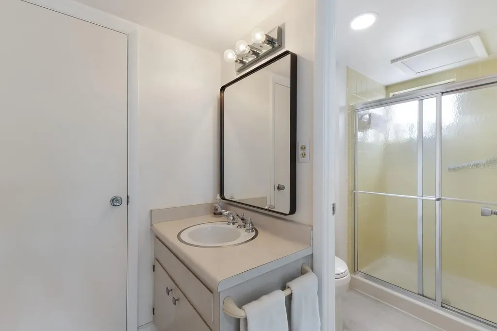 5200 Gulf Drive Holmes Beach FL 34217