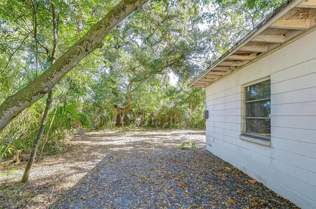 3008 S Emerson Street Tampa FL 33629
