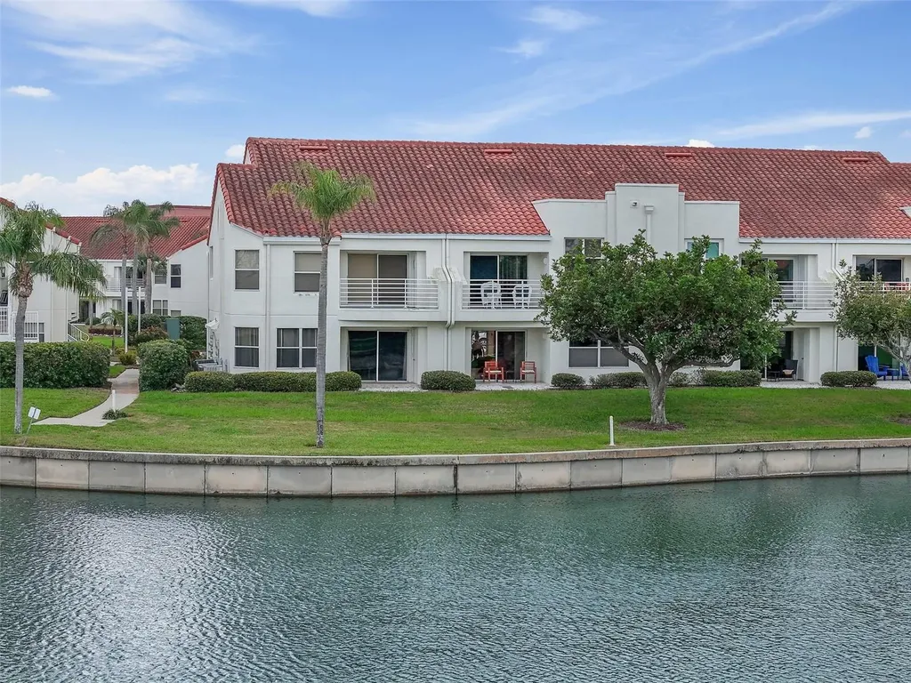 6077 Bahia Del Mar Boulevard St Petersburg FL 33715