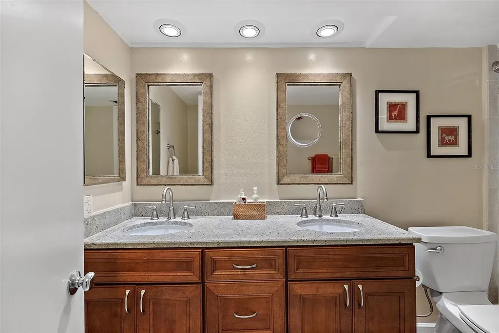 6077 Bahia Del Mar Boulevard St Petersburg FL 33715