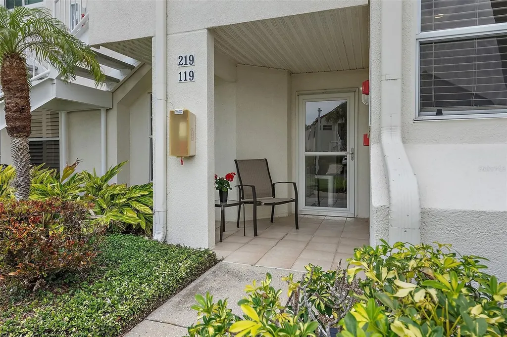 6077 Bahia Del Mar Boulevard St Petersburg FL 33715