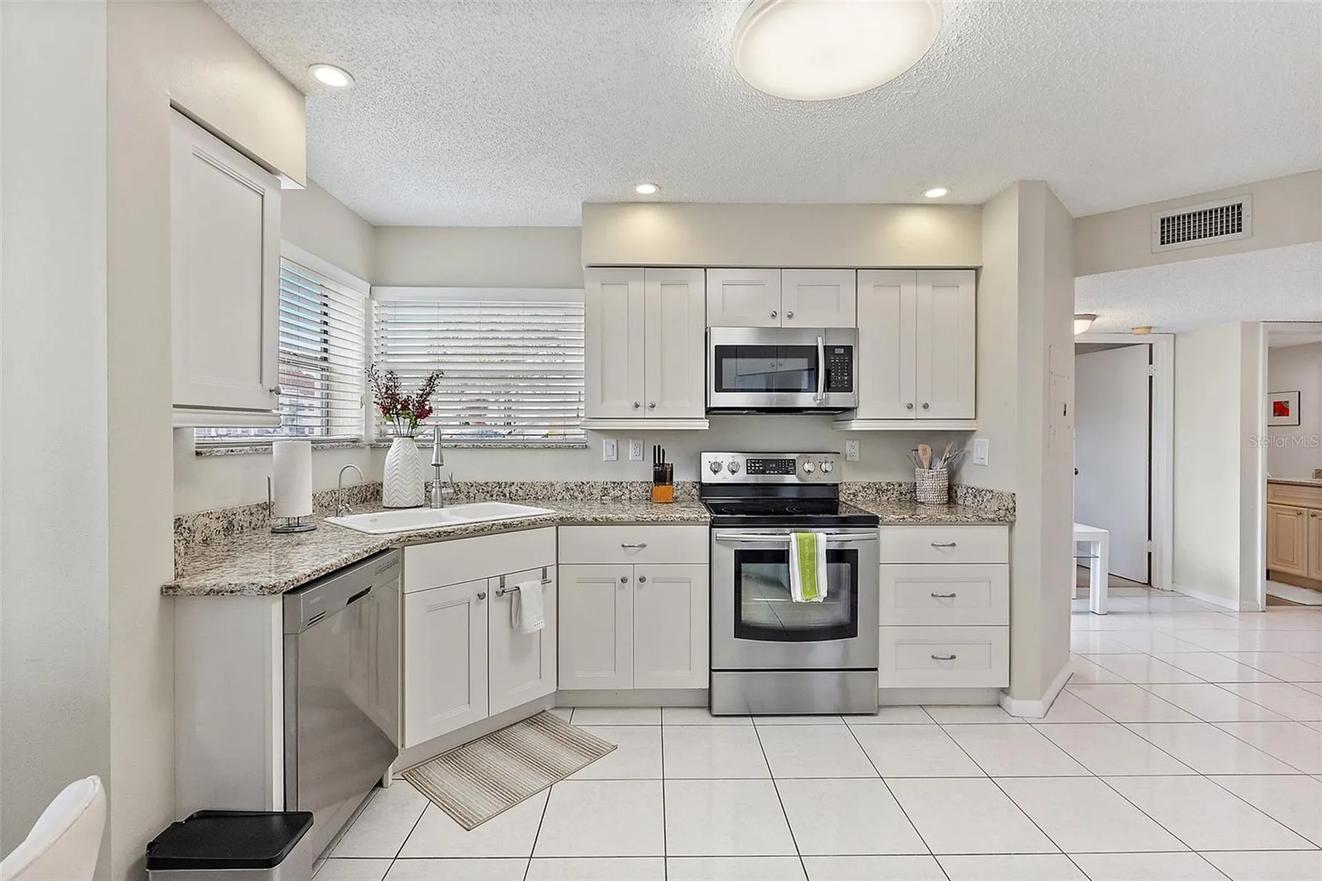 6077 Bahia Del Mar Boulevard St Petersburg FL 33715