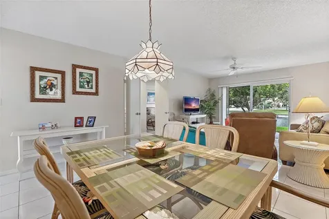 6077 Bahia Del Mar Boulevard St Petersburg FL 33715