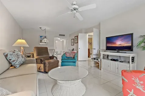 6077 Bahia Del Mar Boulevard St Petersburg FL 33715