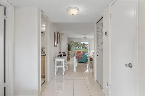 6077 Bahia Del Mar Boulevard St Petersburg FL 33715