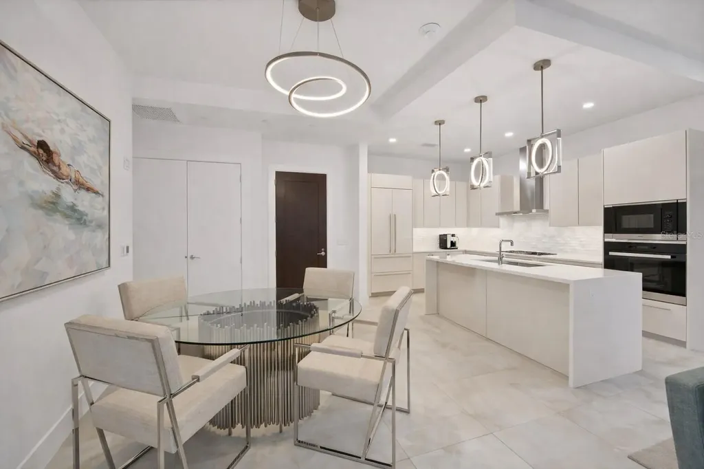 33 S Palm Avenue Sarasota FL 34236
