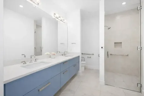 33 S Palm Avenue Sarasota FL 34236