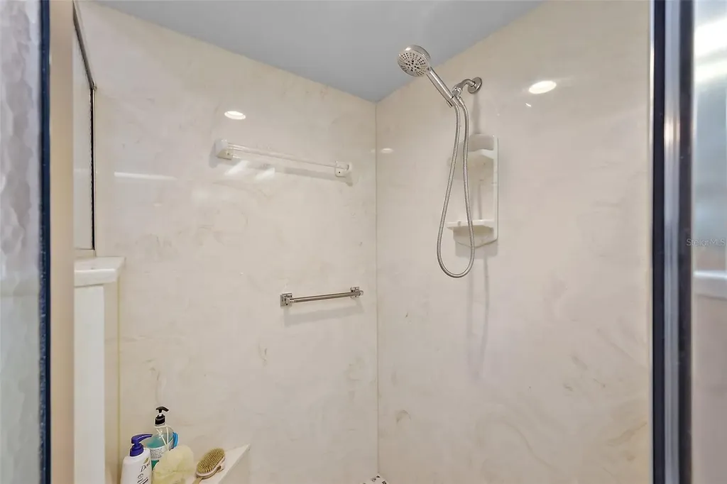 3584 Tropical Seas Loop Tavares FL 32778