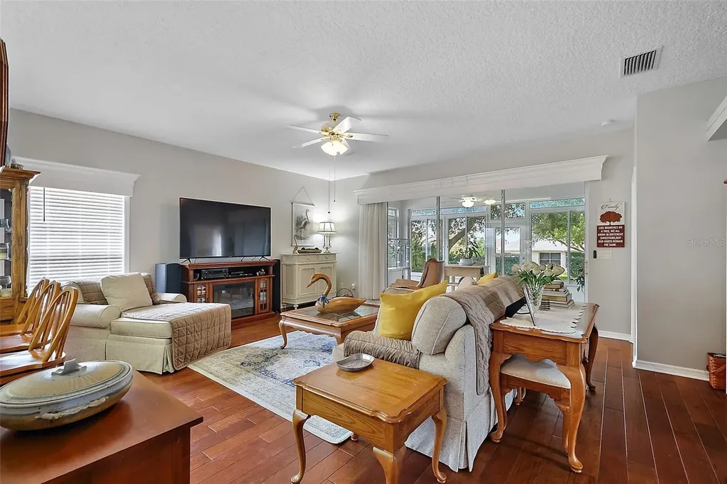 3584 Tropical Seas Loop Tavares FL 32778