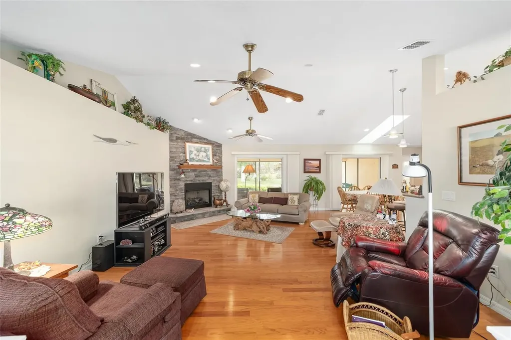 2320 SE 33rd Place Ocala FL 34471
