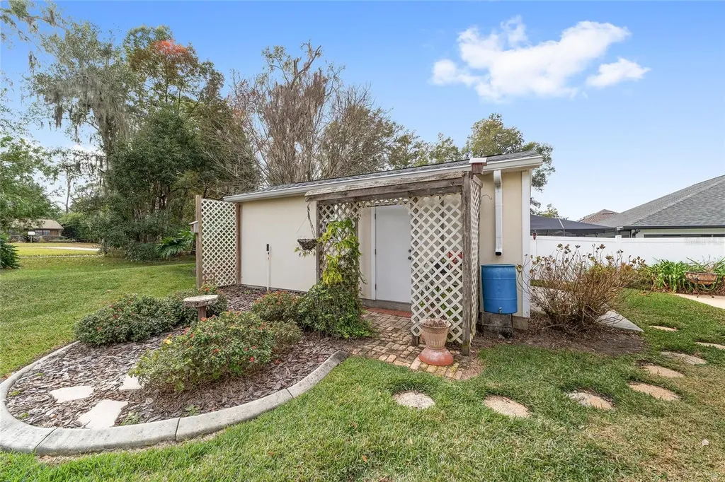 2320 SE 33rd Place Ocala FL 34471