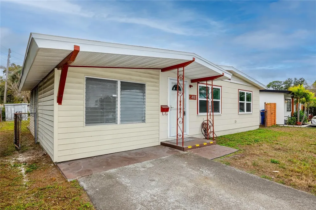 418 39th Avenue N St Petersburg FL 33703