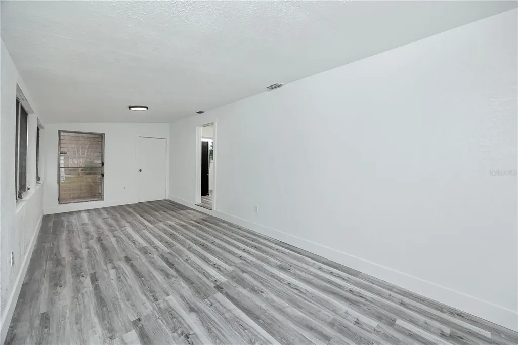 418 39th Avenue N St Petersburg FL 33703