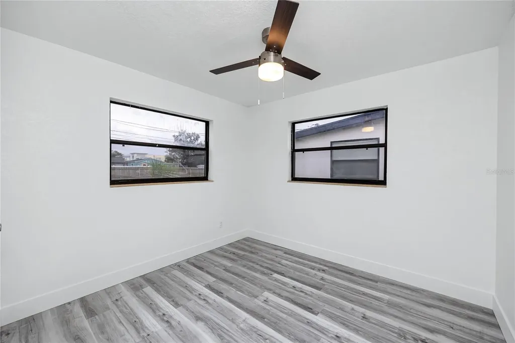 418 39th Avenue N St Petersburg FL 33703