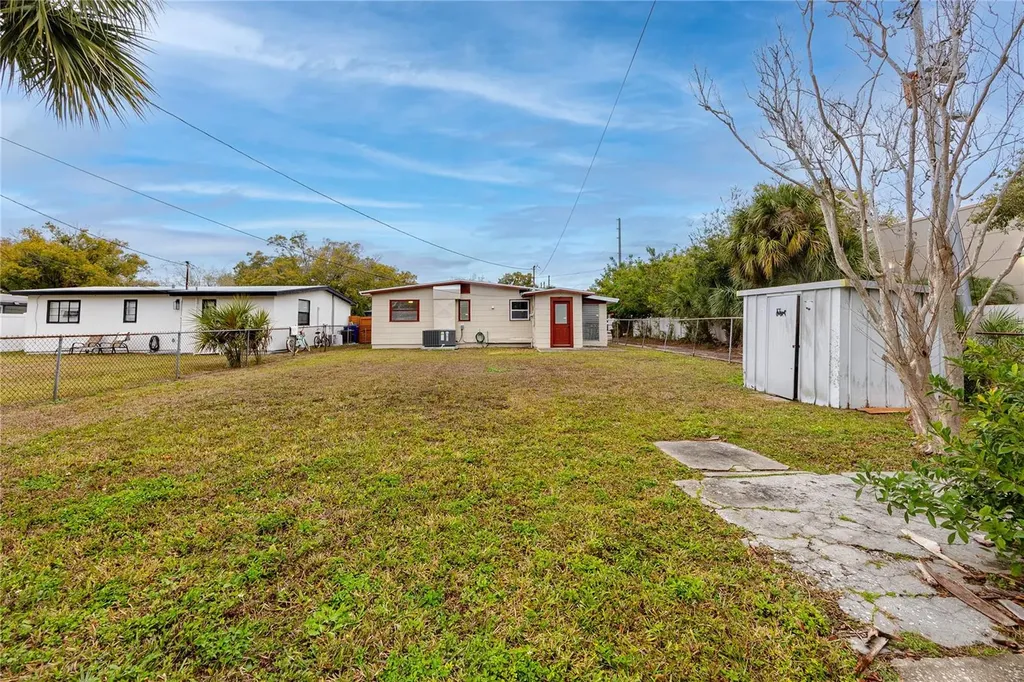 418 39th Avenue N St Petersburg FL 33703