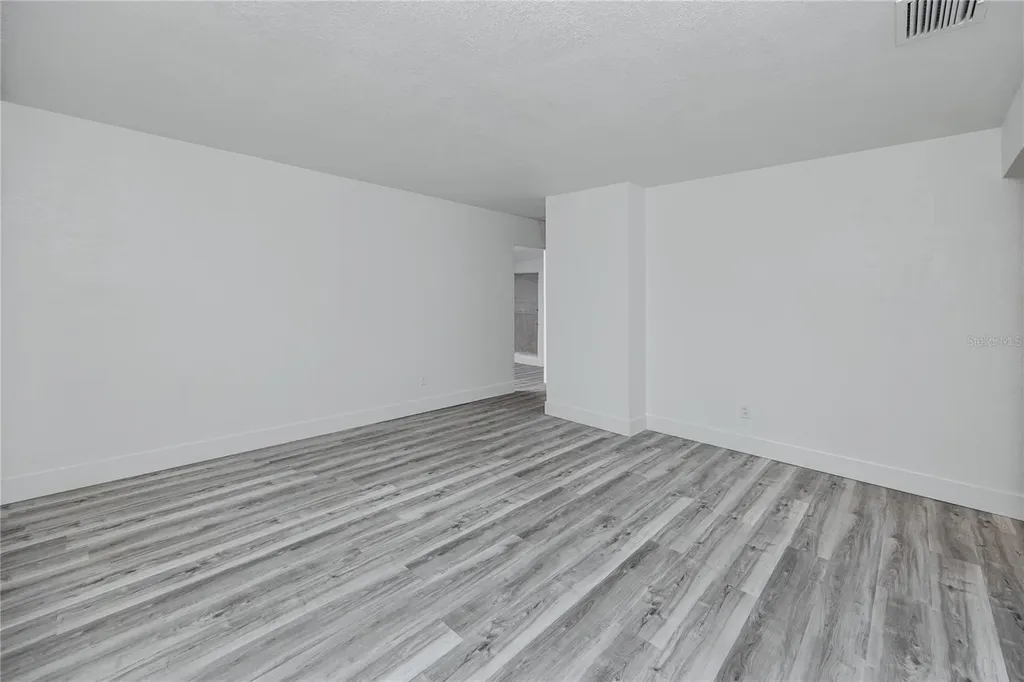 418 39th Avenue N St Petersburg FL 33703