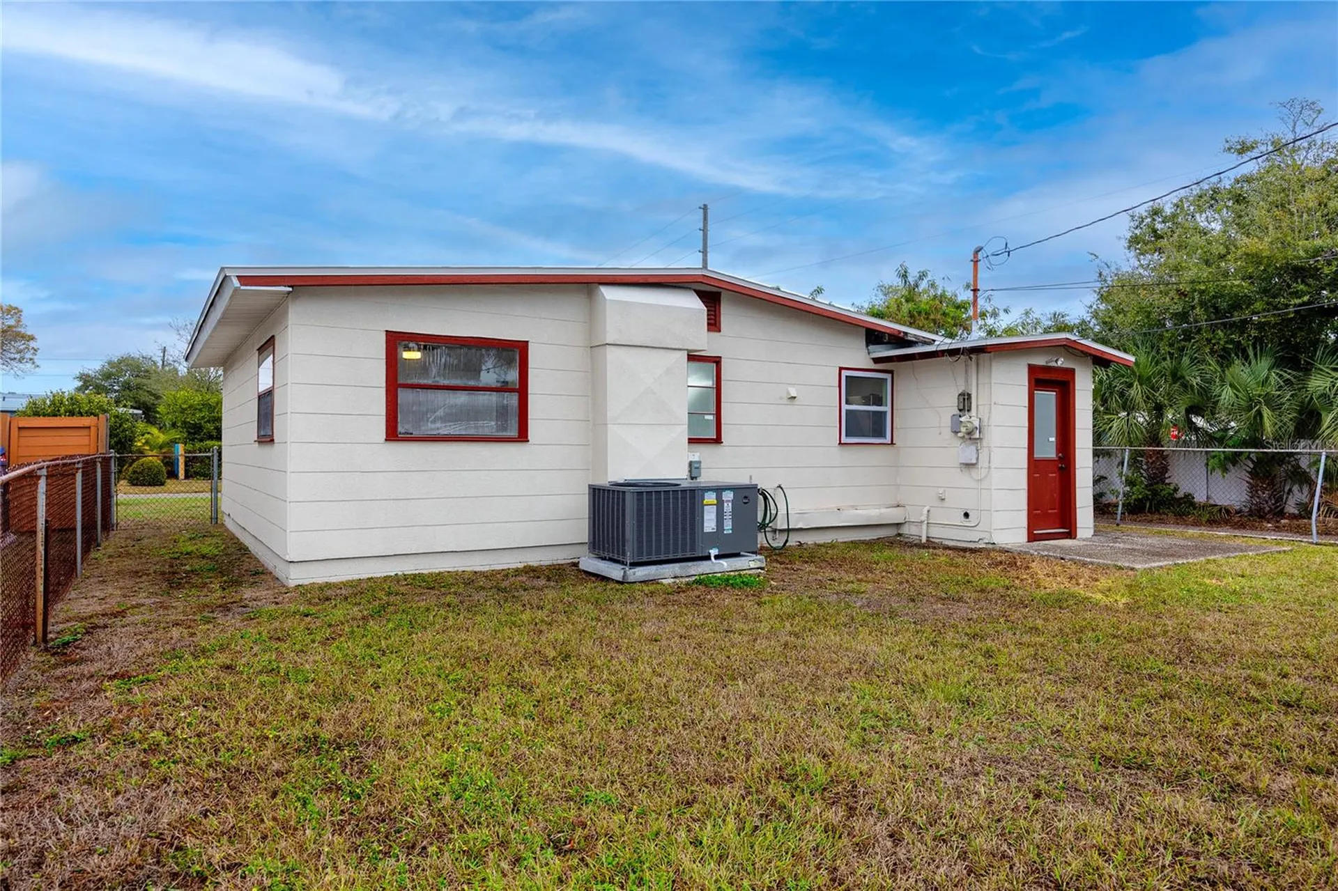 418 39th Avenue N St Petersburg FL 33703