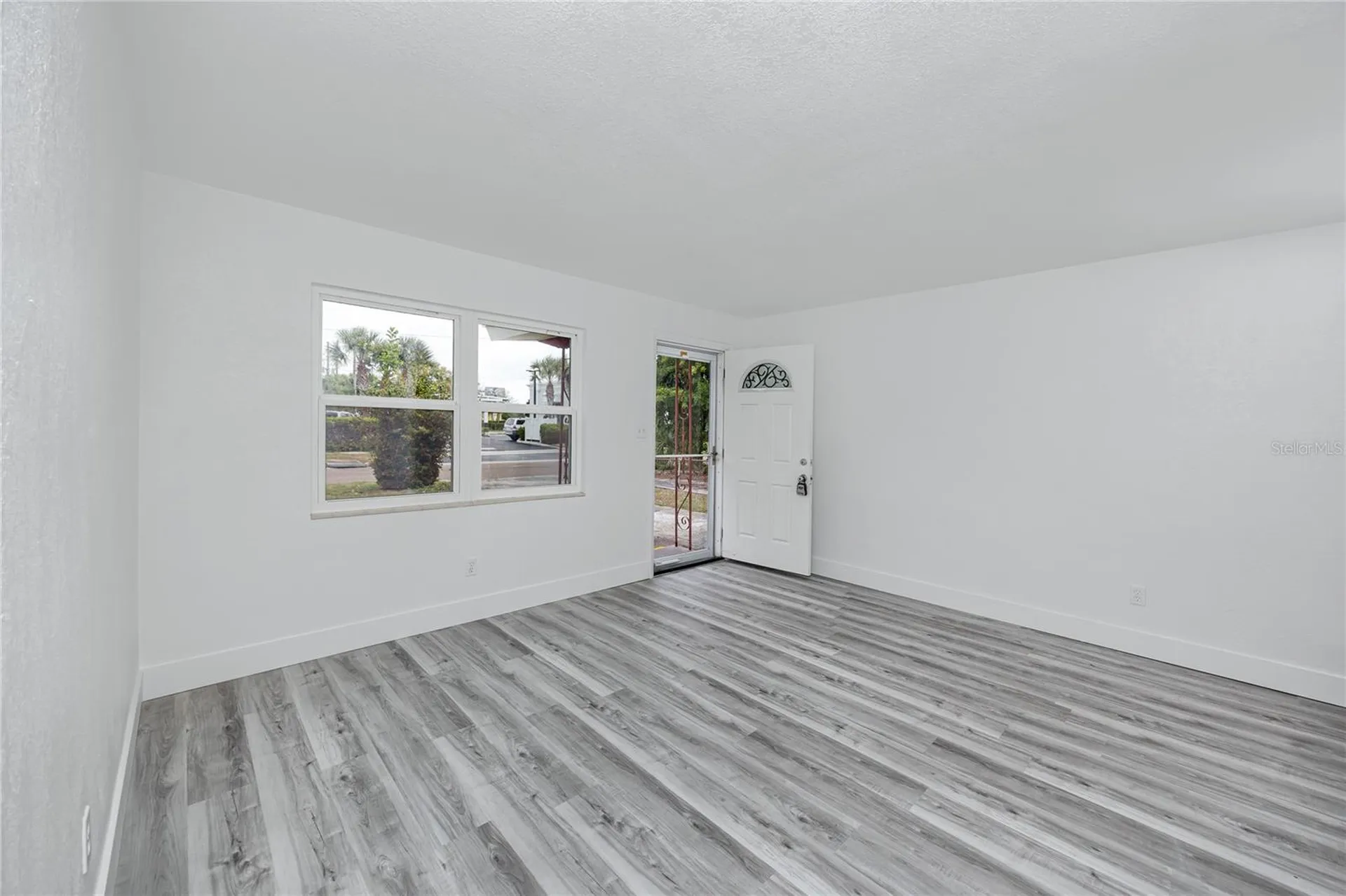 418 39th Avenue N St Petersburg FL 33703
