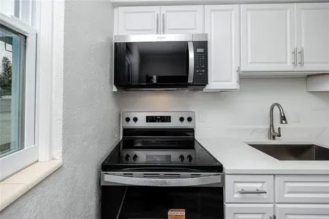418 39th Avenue N St Petersburg FL 33703